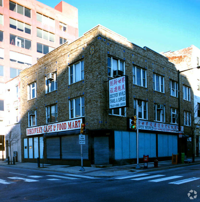 Building Photo - 1231-1235 Race St