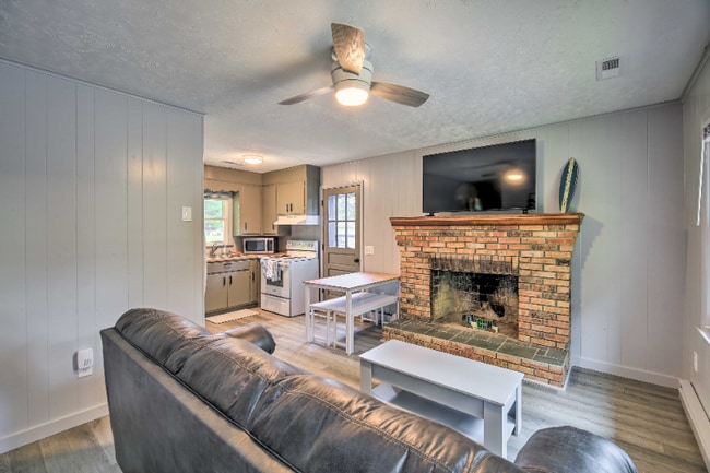 Building Photo - 7067 Waterview Ln