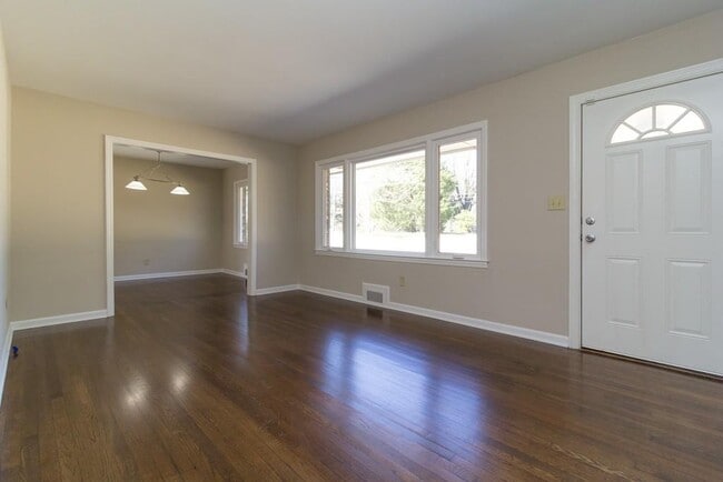Building Photo - 2631 Lavista Rd