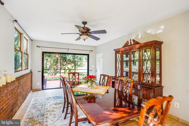 Foto del edificio - 1803 Rupert St