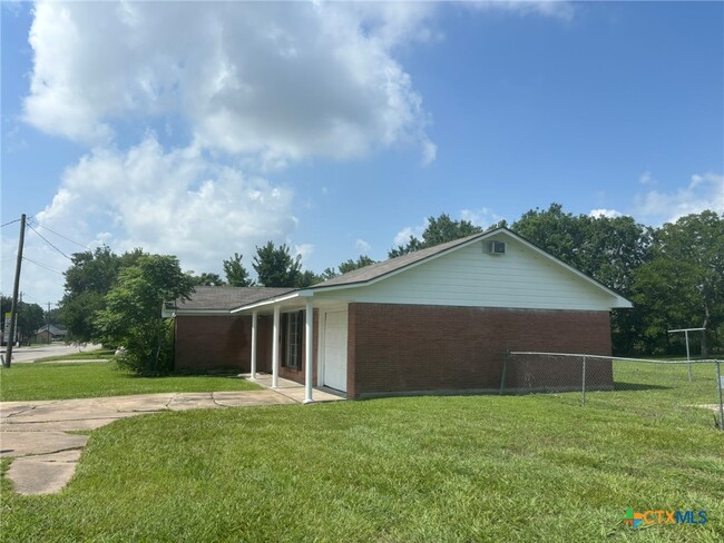 Building Photo - 1101 N Ben Wilson St