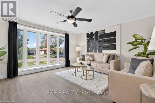 Photo du bâtiment - 146 Appalachian Crescent