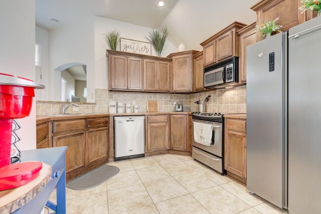 Building Photo - 16316 Vallejo Pl