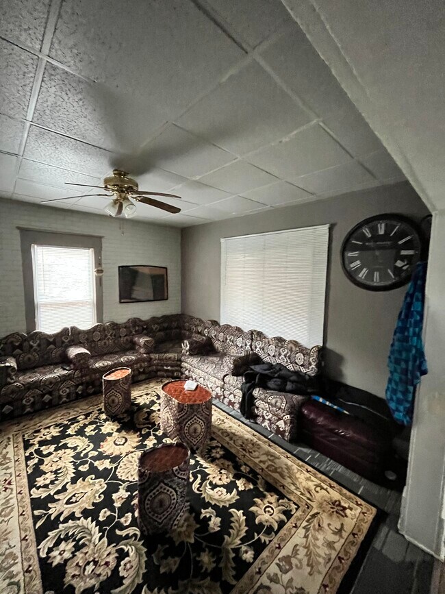 Foto del edificio - 2107 SW 9th St