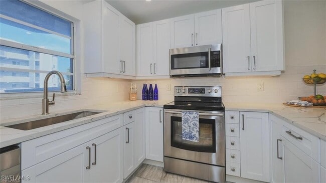 Foto del edificio - 4531 Bay Beach Ln