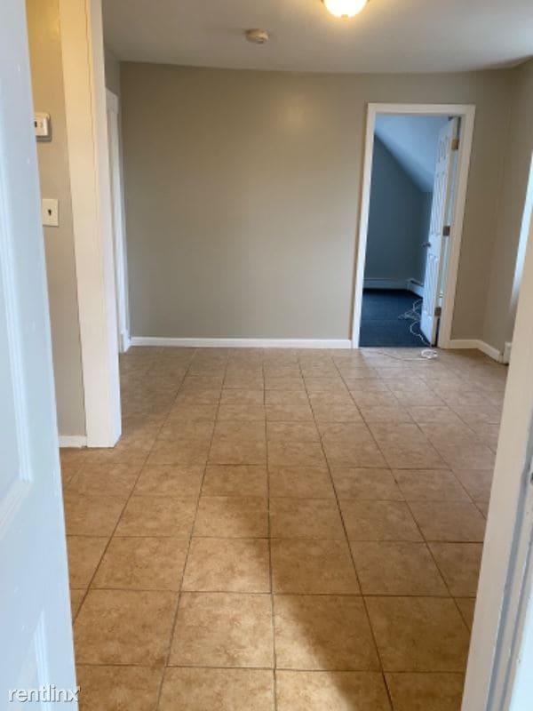 Building Photo - 2 br, 1 bath Apartment - 340 E 31 st 3 Unit 3