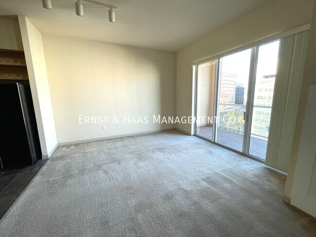 Foto del edificio - 488 E Ocean Blvd