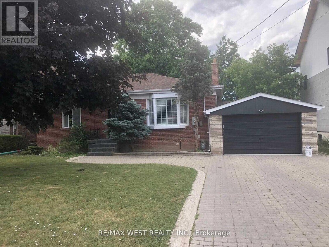 Primary Photo - 54 Codsell Ave