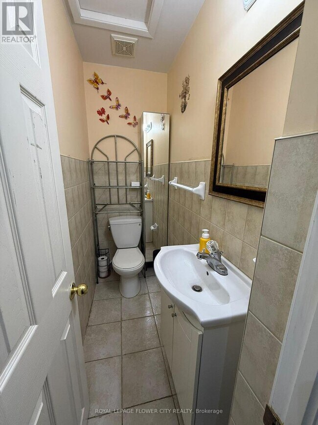 Building Photo - 30 Duncanwoods Dr