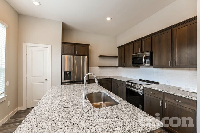 Building Photo - 22741 Terrazzo Dr