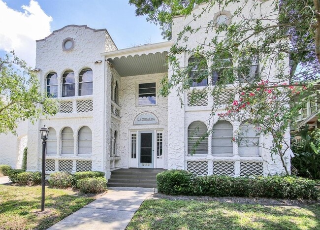 Building Photo - 2116 W Dekle Ave
