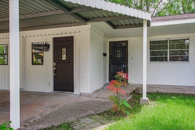 Building Photo - 4205 Ember Ln