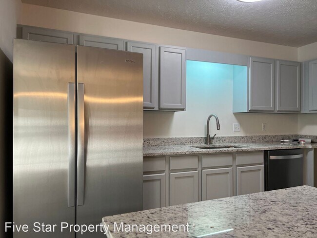 Foto del edificio - 3 br, 2.5 bath House - 4910 Laura Jeanne Blvd