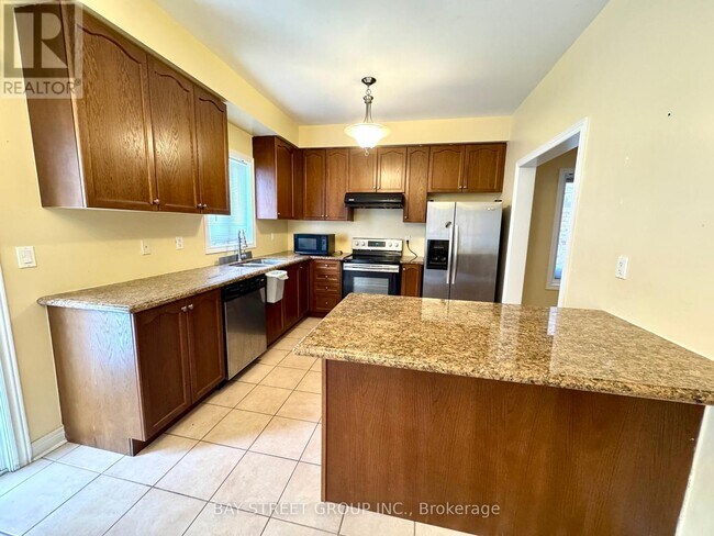 Building Photo - 15 Peterkin Rd