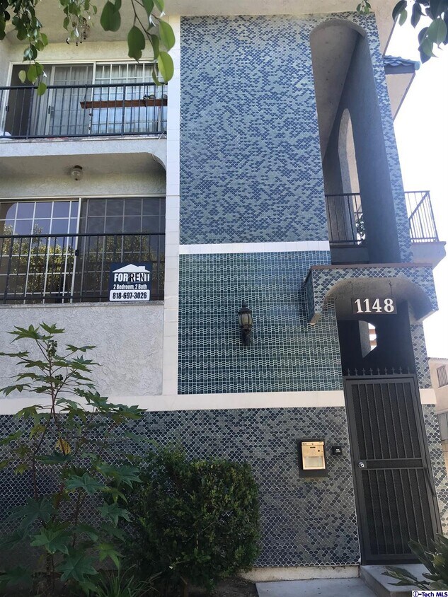 Primary Photo - 1148 San Rafael Ave