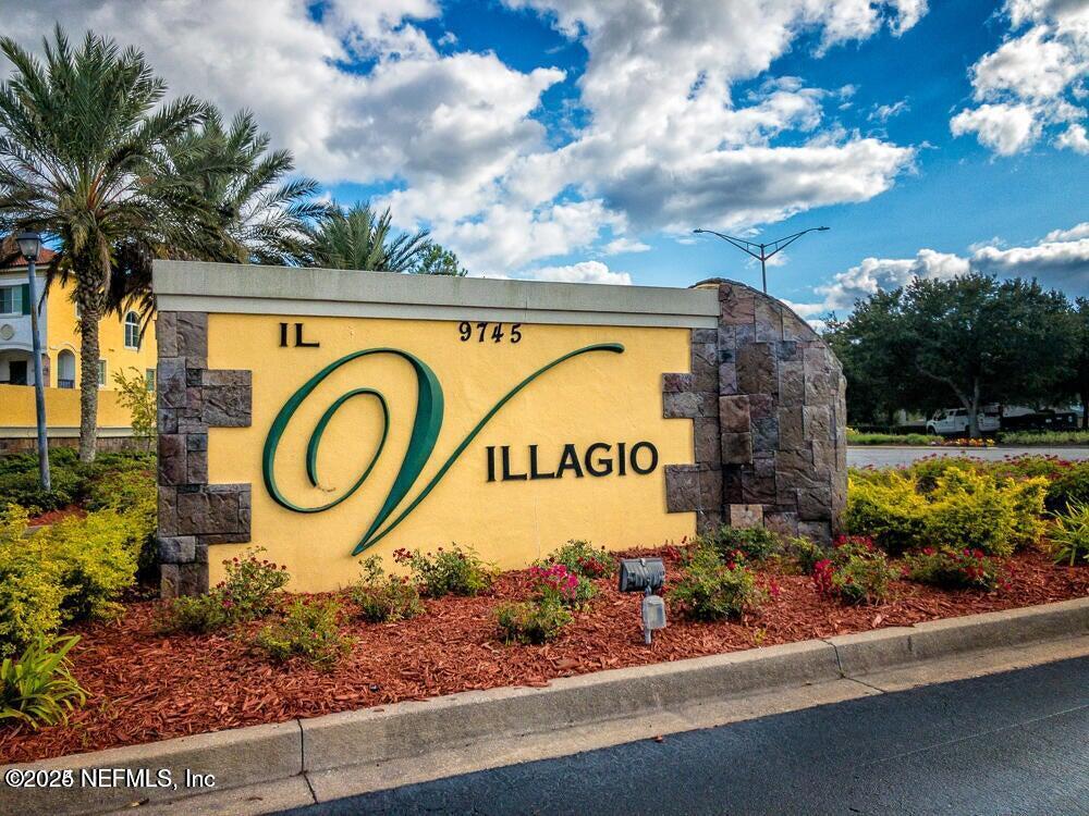 Foto principal - 9745 Touchton Rd