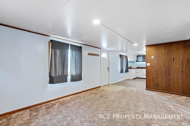 Building Photo - 1227 South St