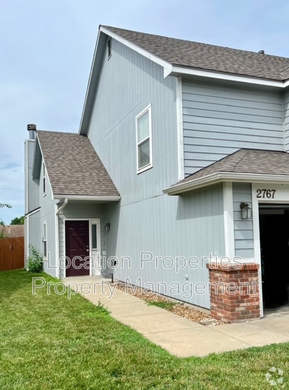 Building Photo - 2767 Grand Cir