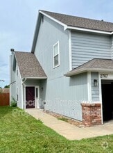 Building Photo - 2767 Grand Cir
