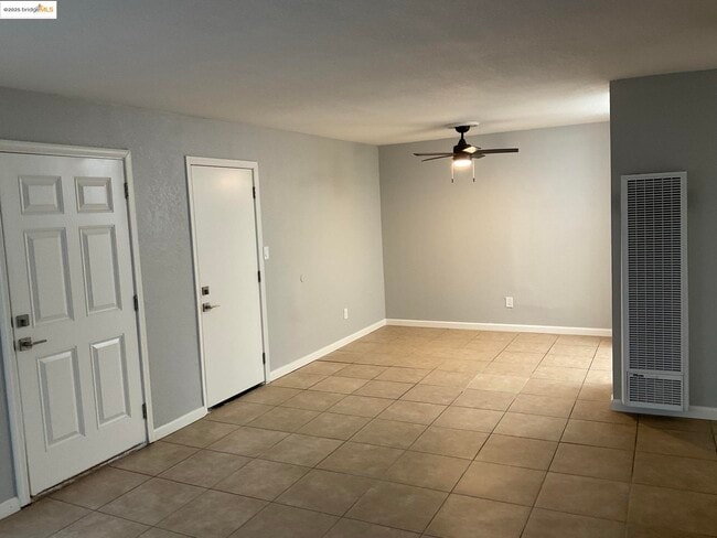 Building Photo - 108 E Trident Dr