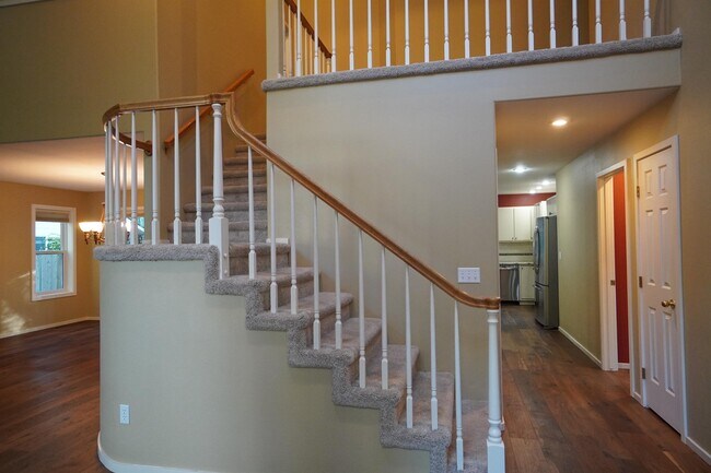 Foto del edificio - 1394 E Holly St