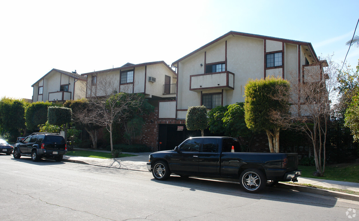 Building Photo - Mariposa Garden Apartments