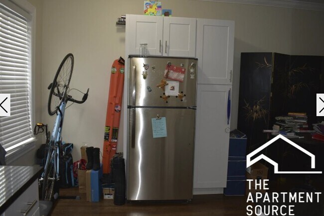 Foto del edificio - 3817 N Greenview Ave