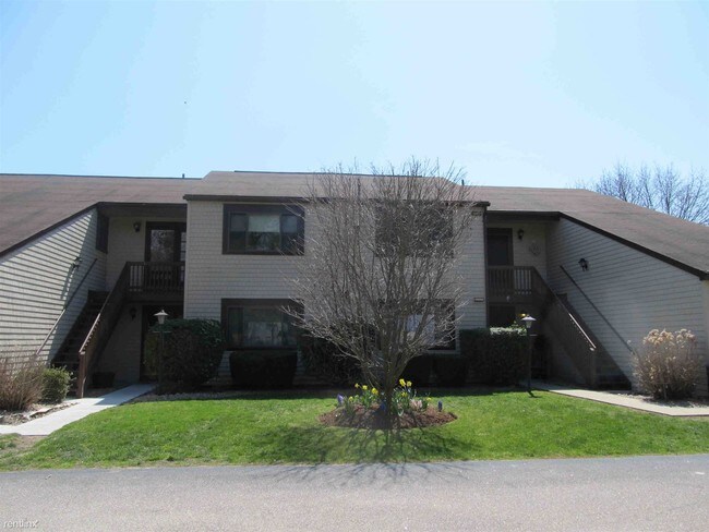 Building Photo - 30 Sweet Meadows Ct