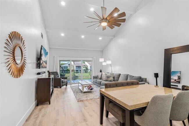 Building Photo - 8770 Azalea Ct