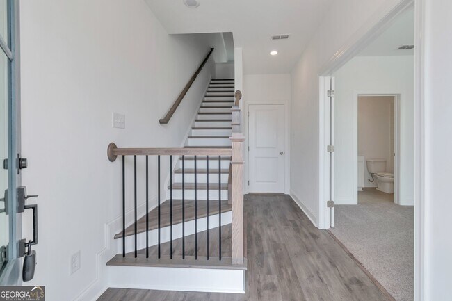 Foto del edificio - 1140 Larkin Dr