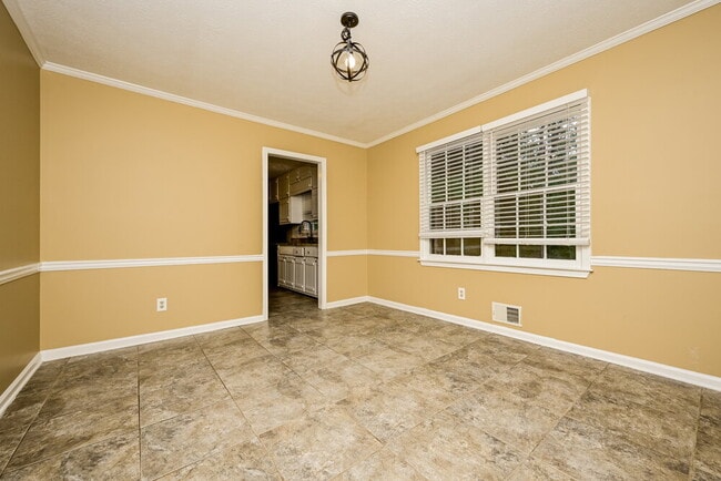 Foto del edificio - 240 Brookclear Ln
