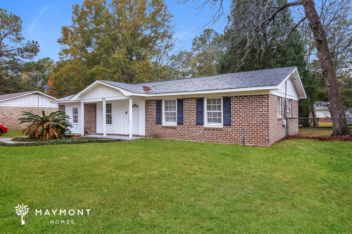 Primary Photo - 4 Bedroom Goose Creek Retreat!