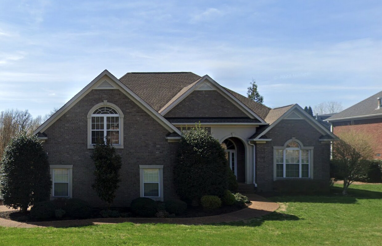 Foto principal - 3.5/2.5 bath 2700 sq ft. Photos coming soon!