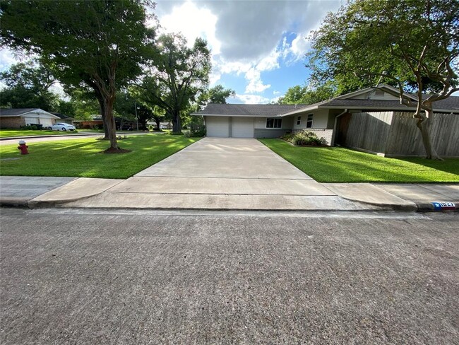 Foto del edificio - 1927 Huntress Ln