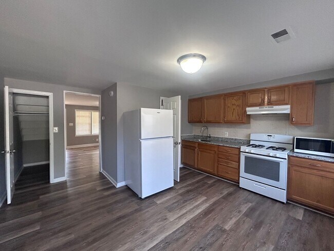 Foto del edificio - Baltimore - 2 Bedrooms + Den and 1 baths Available!