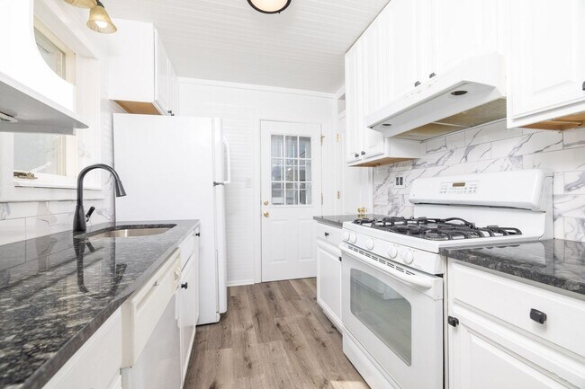 Foto del edificio - 132 Grier Ave