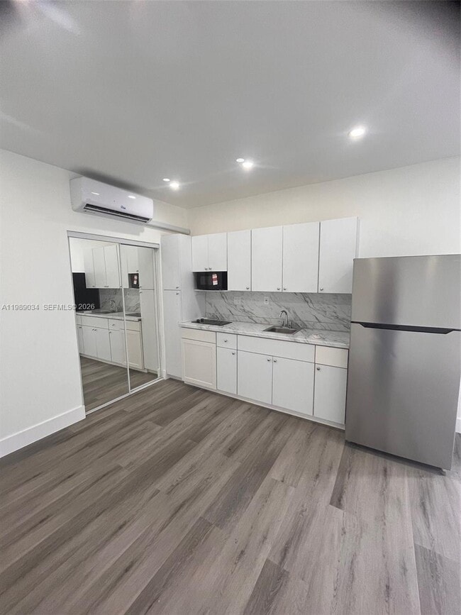 Foto del edificio - 19541 NW 57th Ct