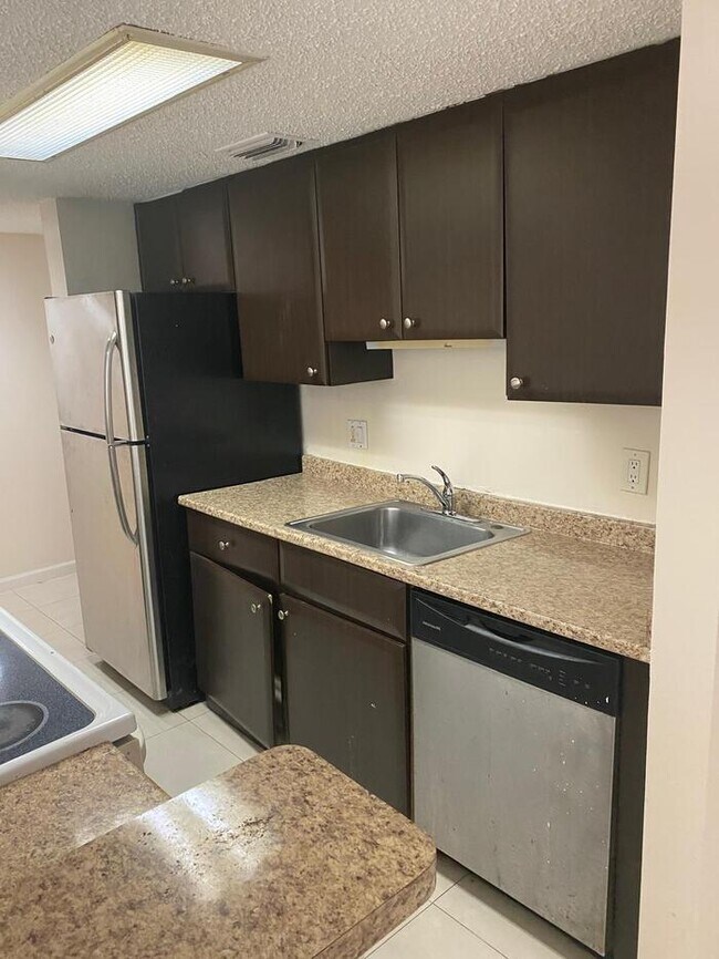 Photo - 4541-10 2bedroom/2bath in gated community Apartment