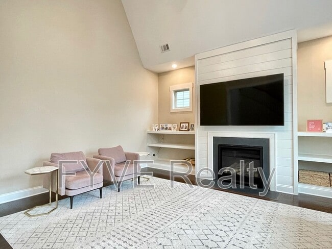 Building Photo - 2856 Americus Dr