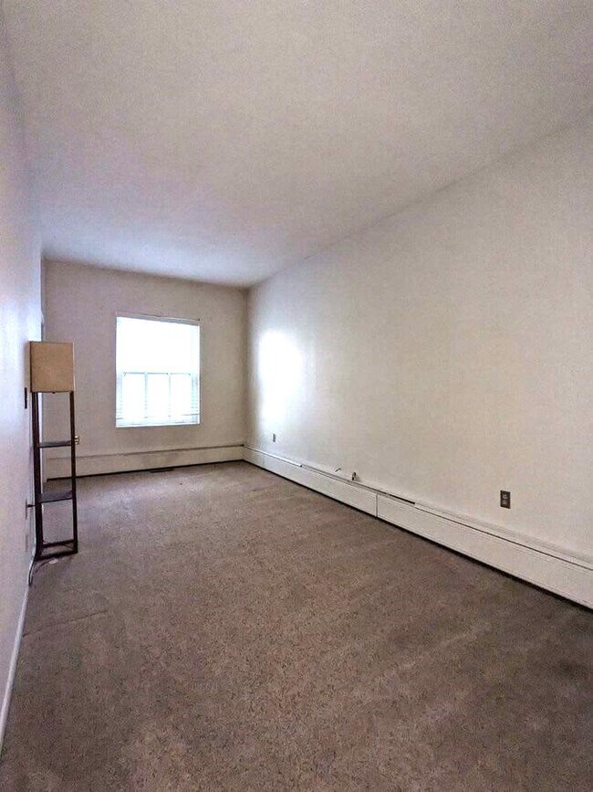 Foto del edificio - 321 3rd St NW