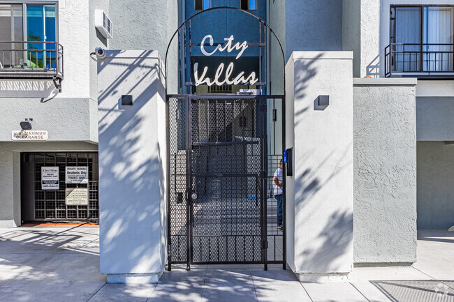 Entrance - City Villas Apartments