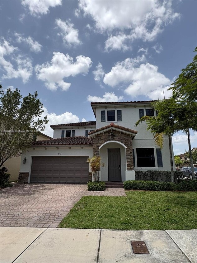 Foto principal - 3501 W 92nd Pl
