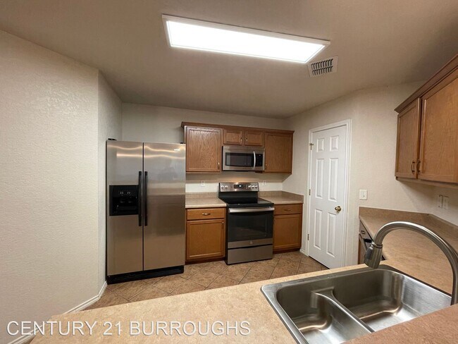 Foto del edificio - 3 br, 2 bath House - 7450 Scordato Dr