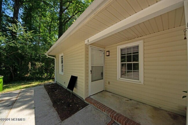 Building Photo - 2 Joann Dr