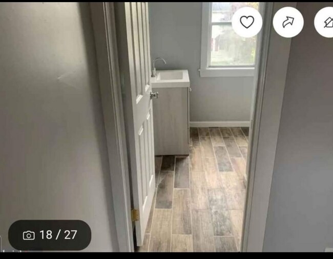 Foto del edificio - 119 S Academy St