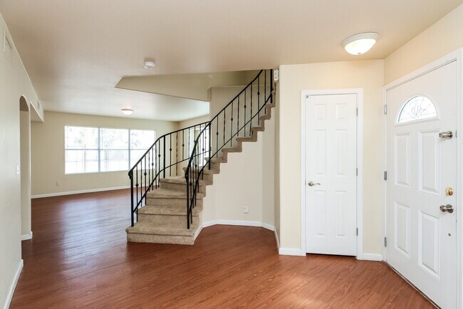 Foto del edificio - 3422 E Woodland Dr