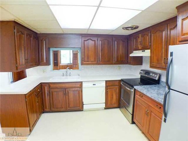 Foto del edificio - 2745 Brentwood Ave