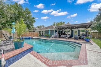 Building Photo - 1507 Buchans Dr