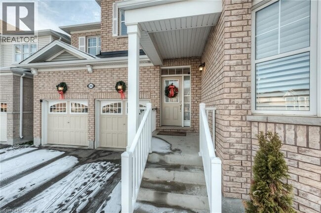 Building Photo - 285 Seabrook Dr