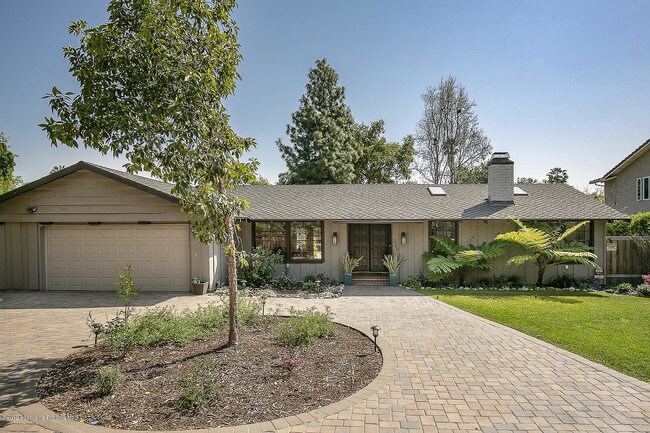Building Photo - 2960 San Pasqual St